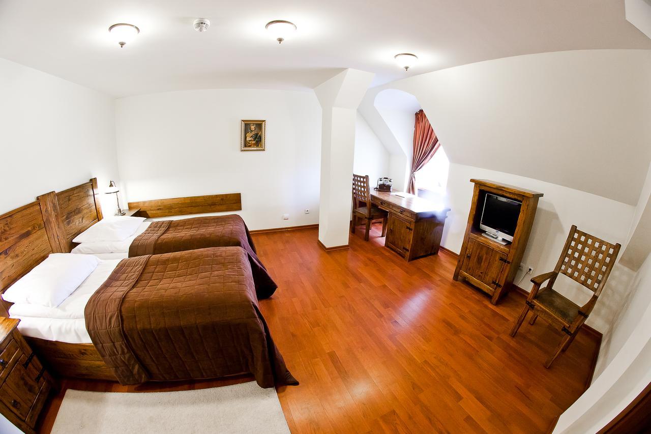 Zamek Królewski Boutique Hotel Niepołomice Extérieur photo